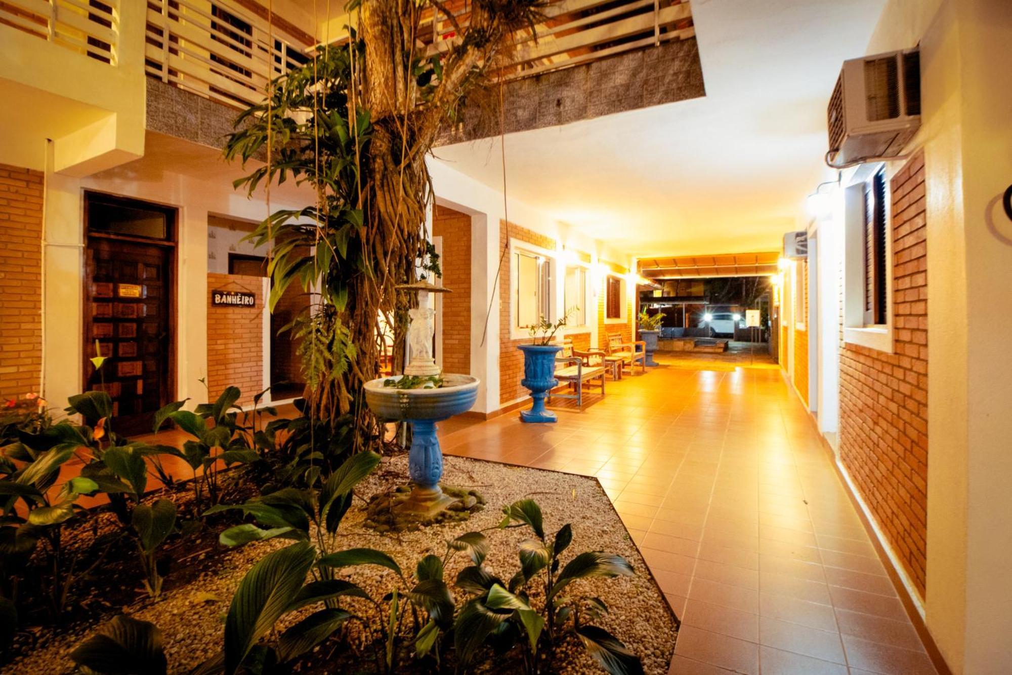 Velinn Pousada Ubatuba Tropical Esterno foto